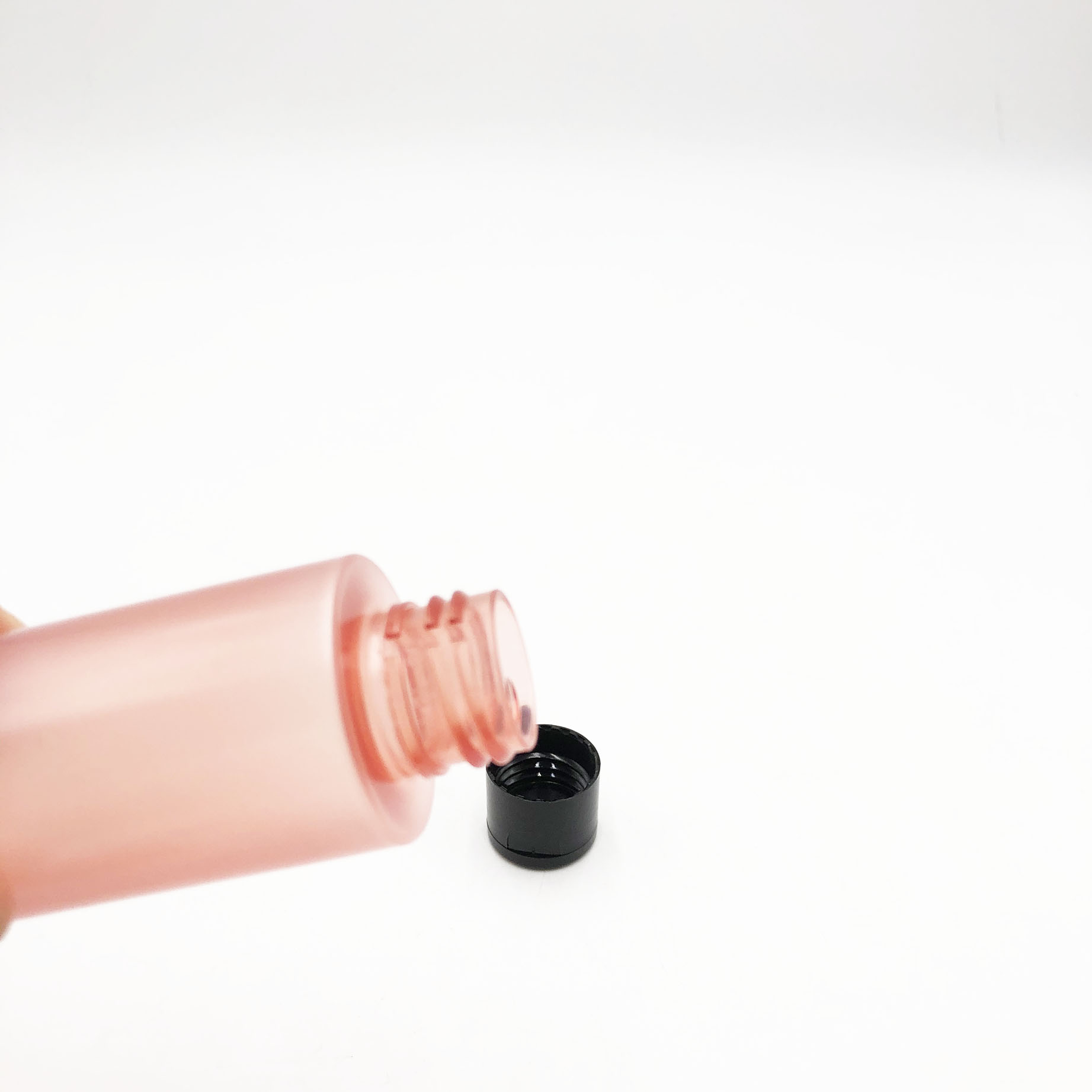 Red Plastic Cosmetic Bottles Red Plastic Cosmetic Bottles