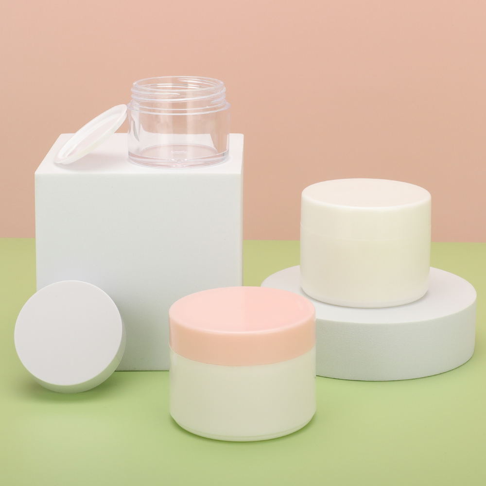 Plastic bottles provide a more perfect display for your cosmetics
