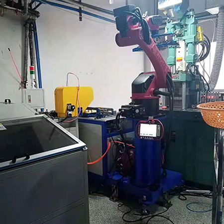 Cosmetic Tube Injection Head Expert--- red robot